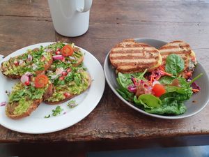 Avocado toast, grilled cheese (both vegan) at Cloud Cakes - Mandar in Paris