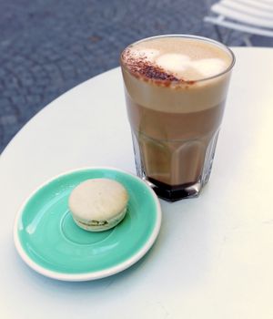 Mochaccino + macaron at Cloud Cakes - Mandar in Paris