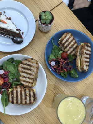 Breakfast/lunch  at Cloud Cakes - Mandar in Paris