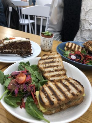 Sandwich  at Cloud Cakes - Mandar in Paris