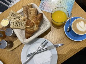 Full breakfast   at Cloud Cakes - Mandar in Paris