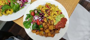 Brunch, Scramble tofu with guacamole at Cloud Cakes - Mandar in Paris