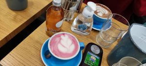 Ginger beetroot latte at Cloud Cakes - Mandar in Paris