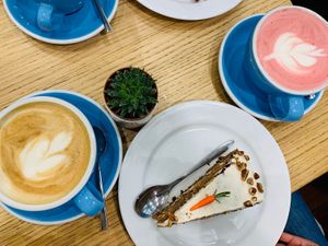 Colorful coffee-time (carrot cake is amazing)  at Cloud Cakes - Mandar in Paris