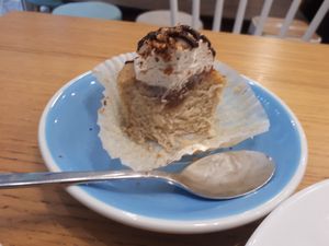 Une des nouveautés : cupcakes opera, un délice! at Cloud Cakes - Mandar in Paris