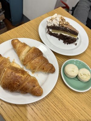 Croissants, vegan macarons, chocolate pear praline cake  at Cloud Cakes - Mandar in Paris