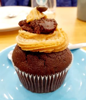 Cupcake opéra at Cloud Cakes - Mandar in Paris