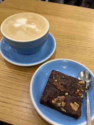 Oat latte and a brownie  at Cloud Cakes - Mandar in Paris
