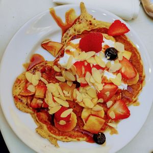 Caramel pancakes. at Cloud Cakes - Mandar in Paris
