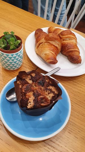 Banana bread muffin and croissants at Cloud Cakes - Mandar in Paris