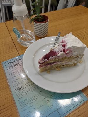  at Cloud Cakes - Mandar in Paris