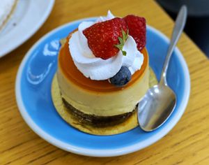 Raw Passion-fruit cheesecake at Cloud Cakes - Mandar in Paris