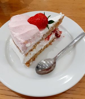  at Cloud Cakes - Mandar in Paris