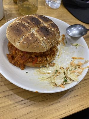 Burger vegan  at Cloud Cakes - Mandar in Paris