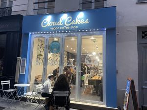 Front store #Veganuary at Cloud Cakes - Mandar in Paris