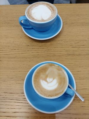 Coffee and coco at Cloud Cakes - Mandar in Paris