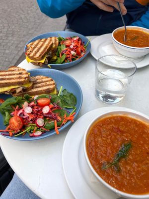   at Cloud Cakes - Mandar in Paris