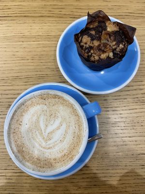 Chai latte and banana muffin   at Cloud Cakes - Mandar in Paris