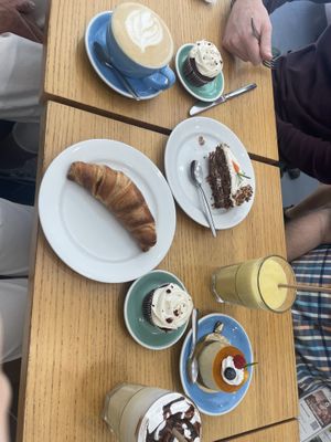   at Cloud Cakes - Mandar in Paris