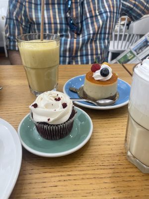   at Cloud Cakes - Mandar in Paris