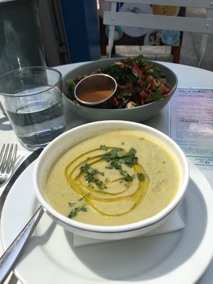 Lunch formula with brocoli soup and thai salad  at Cloud Cakes - Mandar in Paris