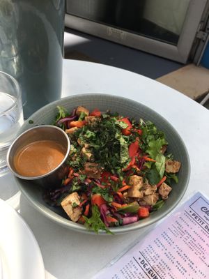 The salad was delicious  at Cloud Cakes - Mandar in Paris