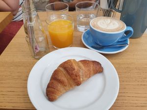 Croissant at Cloud Cakes - Mandar in Paris