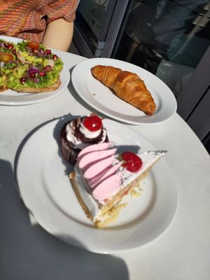  at Cloud Cakes - Mandar in Paris