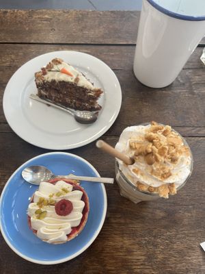 Carrot cake, raspberry tart and chai milkshake  at Cloud Cakes - Mandar in Paris