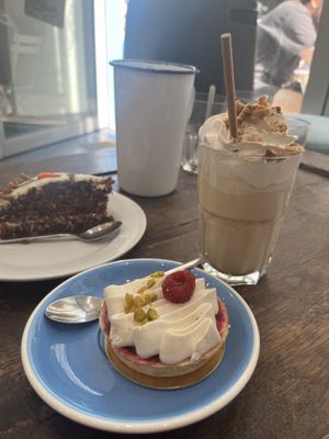 Yumm  at Cloud Cakes - Mandar in Paris