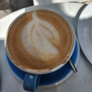 Latte at Cloud Cakes - Mandar in Paris