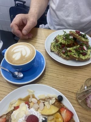 coffee, pancakes and avocado toast  at Cloud Cakes - Mandar in Paris