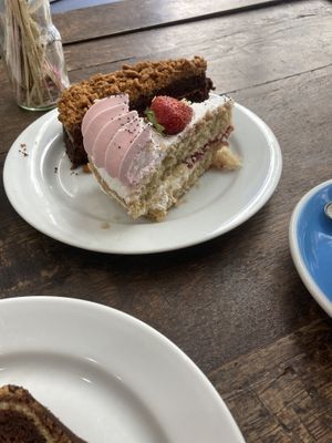   at Cloud Cakes - Mandar in Paris