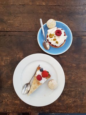  at Cloud Cakes - Mandar in Paris