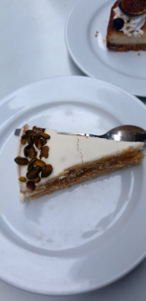 Cardamon-Kuchen at Cloud Cakes - Mandar in Paris