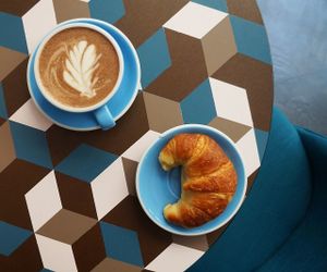 Croissant & Hot Chocolate ! :D at Cloud Cakes - Mandar in Paris
