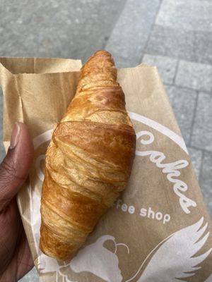 Croissant  at Cloud Cakes - Mandar in Paris