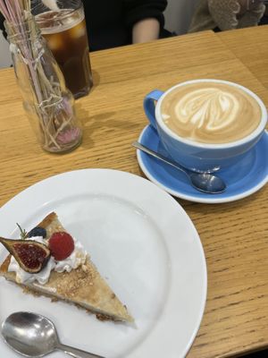   at Cloud Cakes - Mandar in Paris