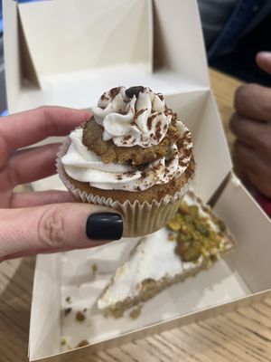   at Cloud Cakes - Mandar in Paris