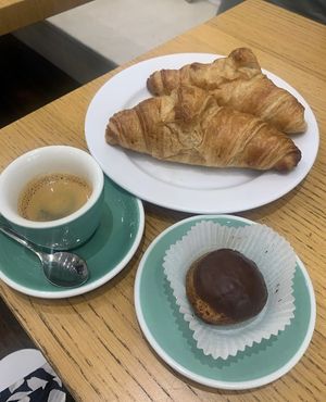   at Cloud Cakes - Mandar in Paris