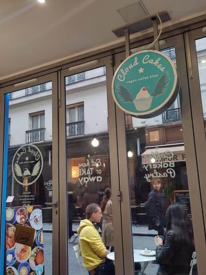  at Cloud Cakes - Mandar in Paris