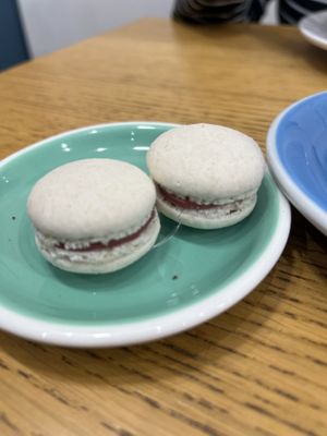 Vegan macaroons   at Cloud Cakes - Mandar in Paris
