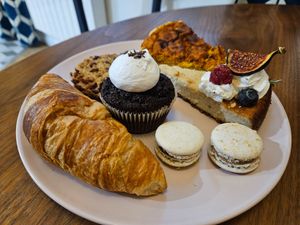  at Cloud Cakes - Mandar in Paris