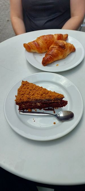 Delicious 😋 at Cloud Cakes - Mandar in Paris