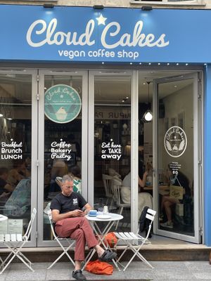   at Cloud Cakes - Mandar in Paris