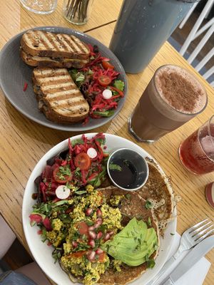 Grilled Cheese und die Breakfast Pancakes  at Cloud Cakes - Mandar in Paris