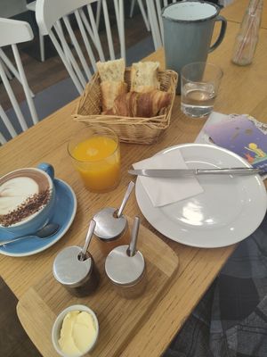  at Cloud Cakes - Mandar in Paris