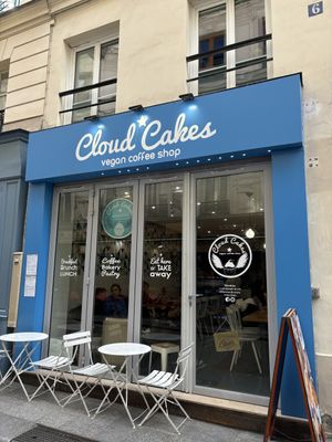 outside   at Cloud Cakes - Mandar in Paris