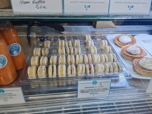 Vegan macarons at Cloud Cakes - Mandar in Paris
