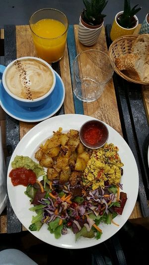 Brunch at Cloud Cakes - Mandar in Paris